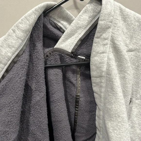 Lululemon savasana wrap sweater  size 6 - Picture 8 of 8